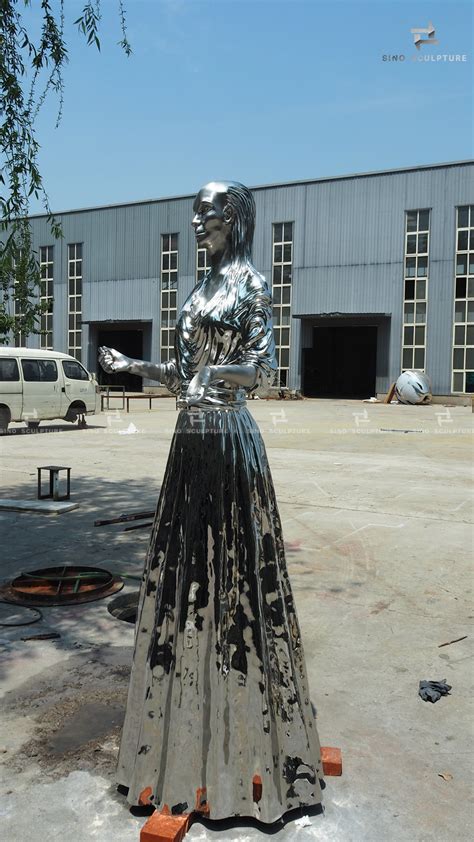 metal fabrication sculptures|metal casting company.